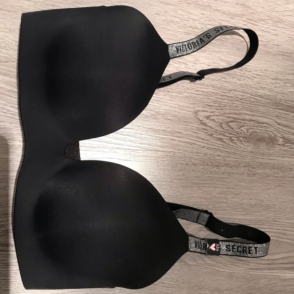 Victoria secret bra 32D NEW